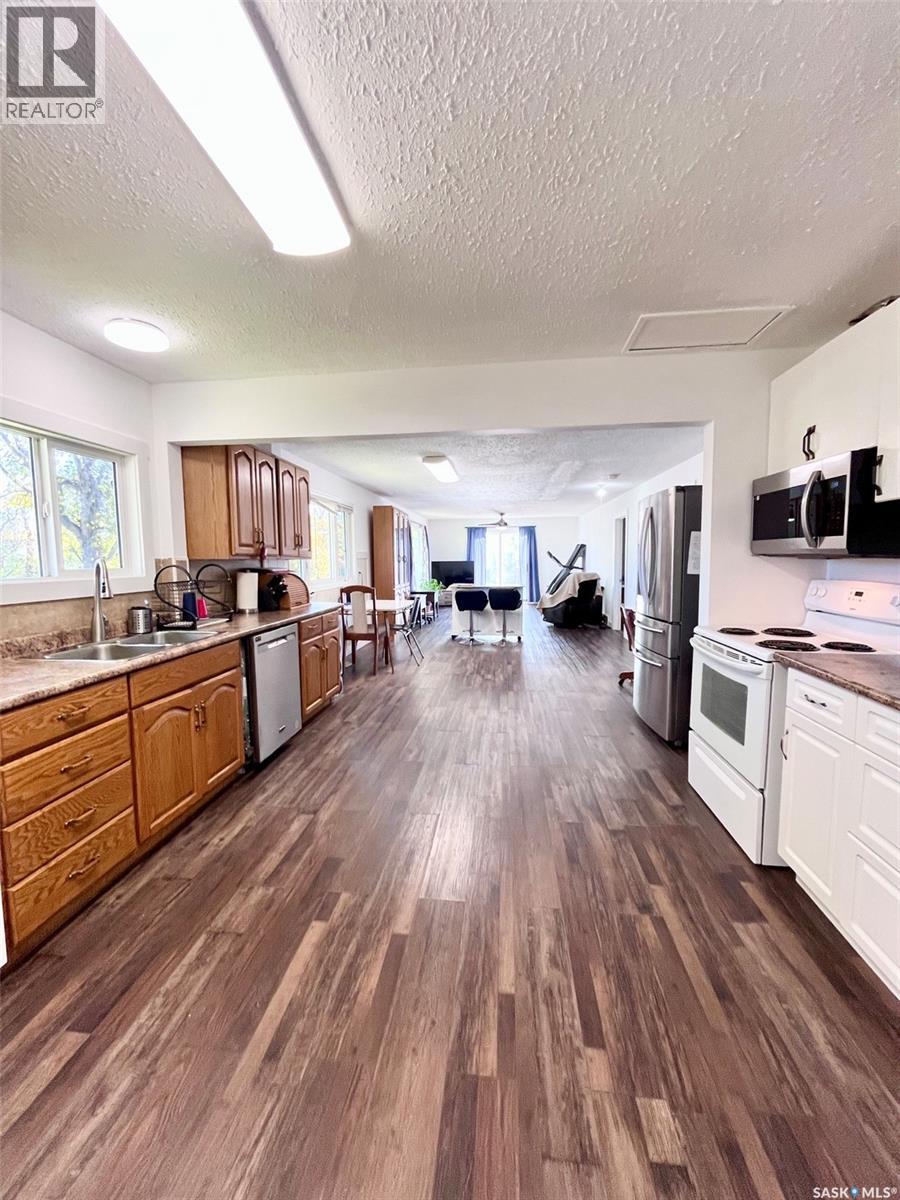 120 Hanson Lake Road N, Smeaton Saskatchewan — photo 3