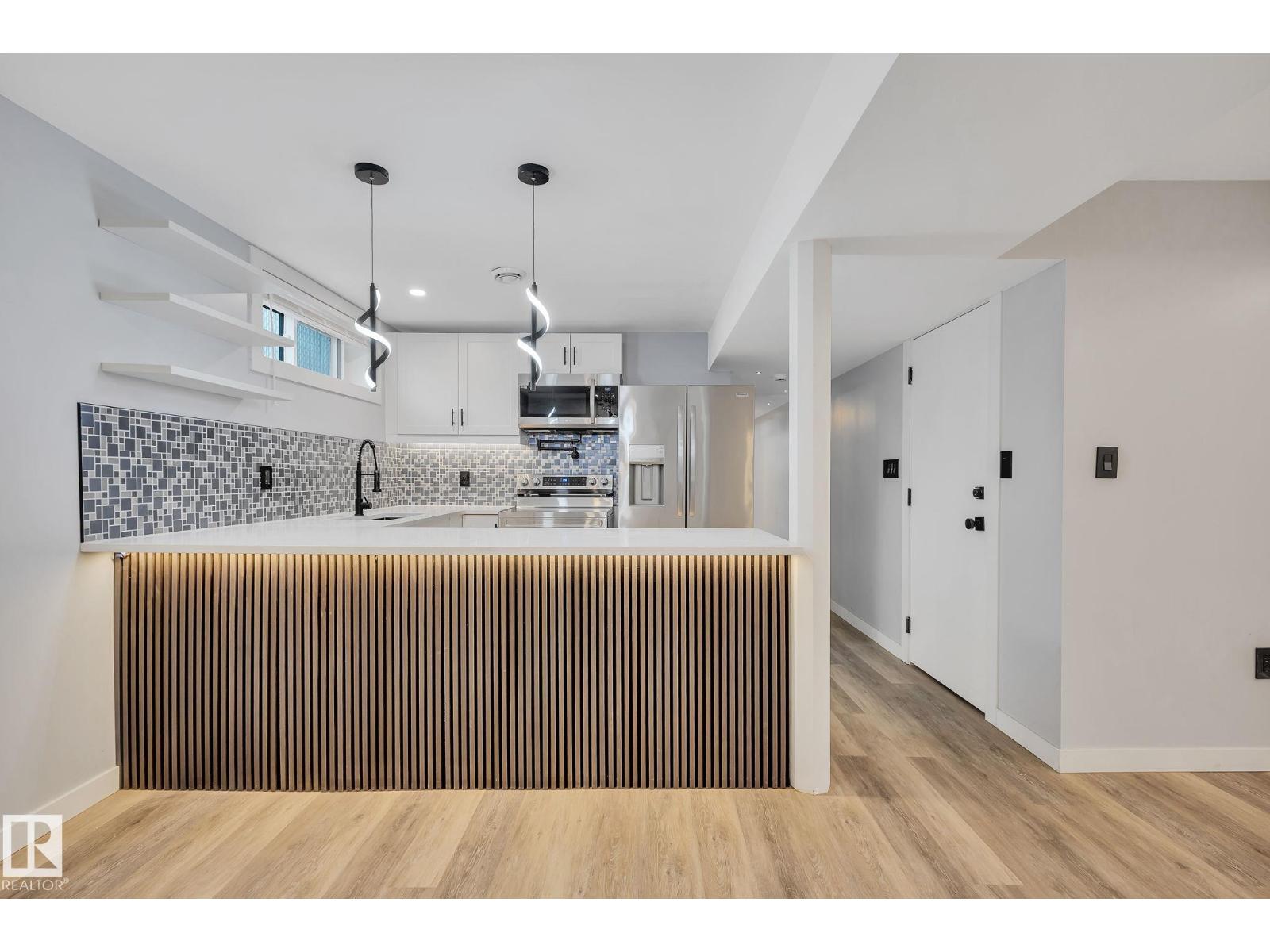 8823-8825 95 ST NW - Image 12