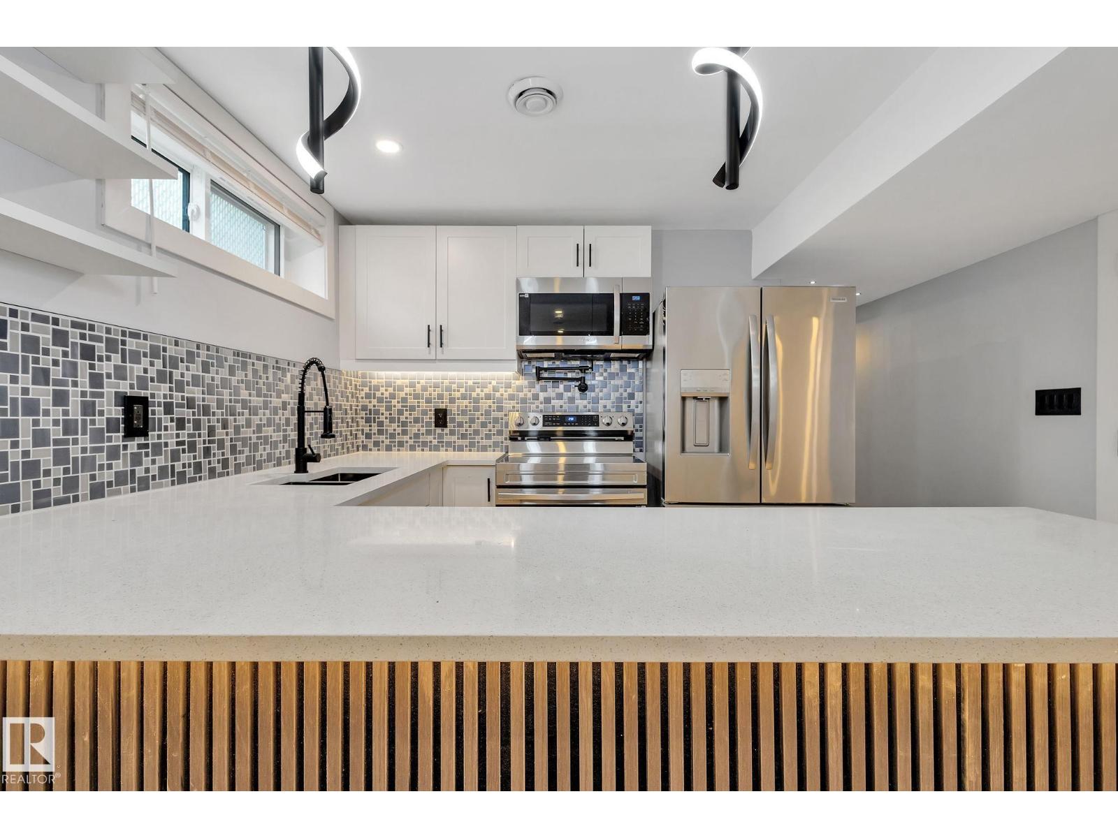 8823-8825 95 ST NW - Image 13