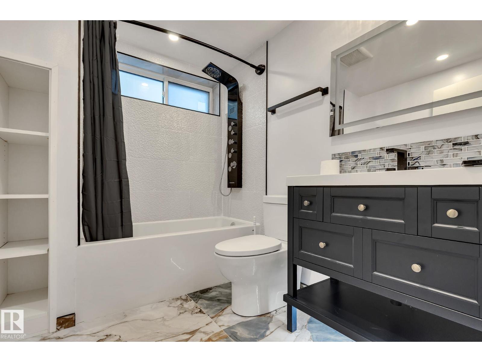 8823-8825 95 ST NW - 15