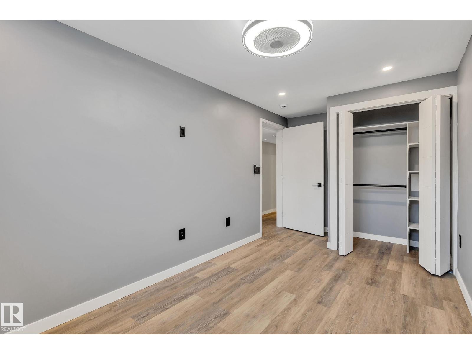 8823-8825 95 ST NW - 28