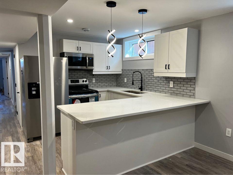 8823-8825 95 ST NW - Image 32