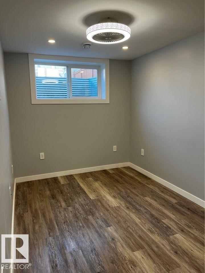 8823-8825 95 ST NW - 37