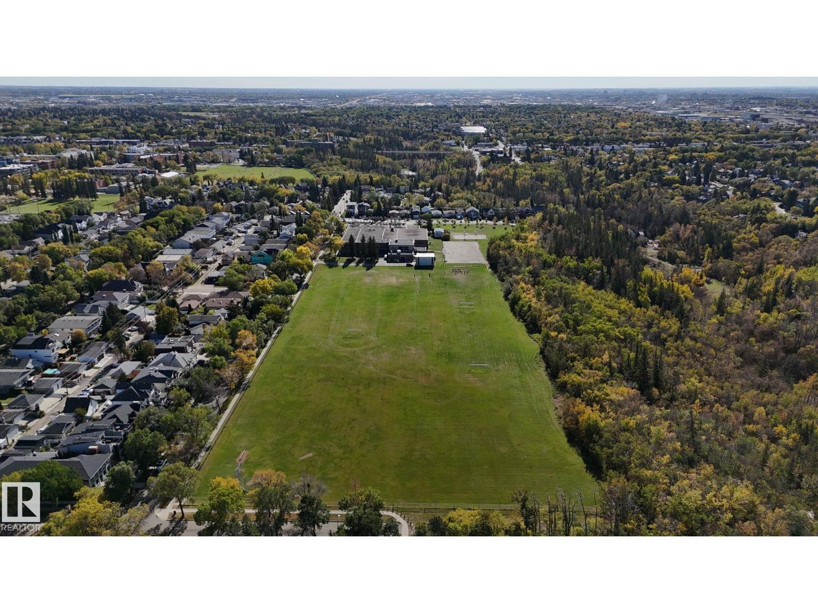 8823-8825 95 ST NW - Image 45