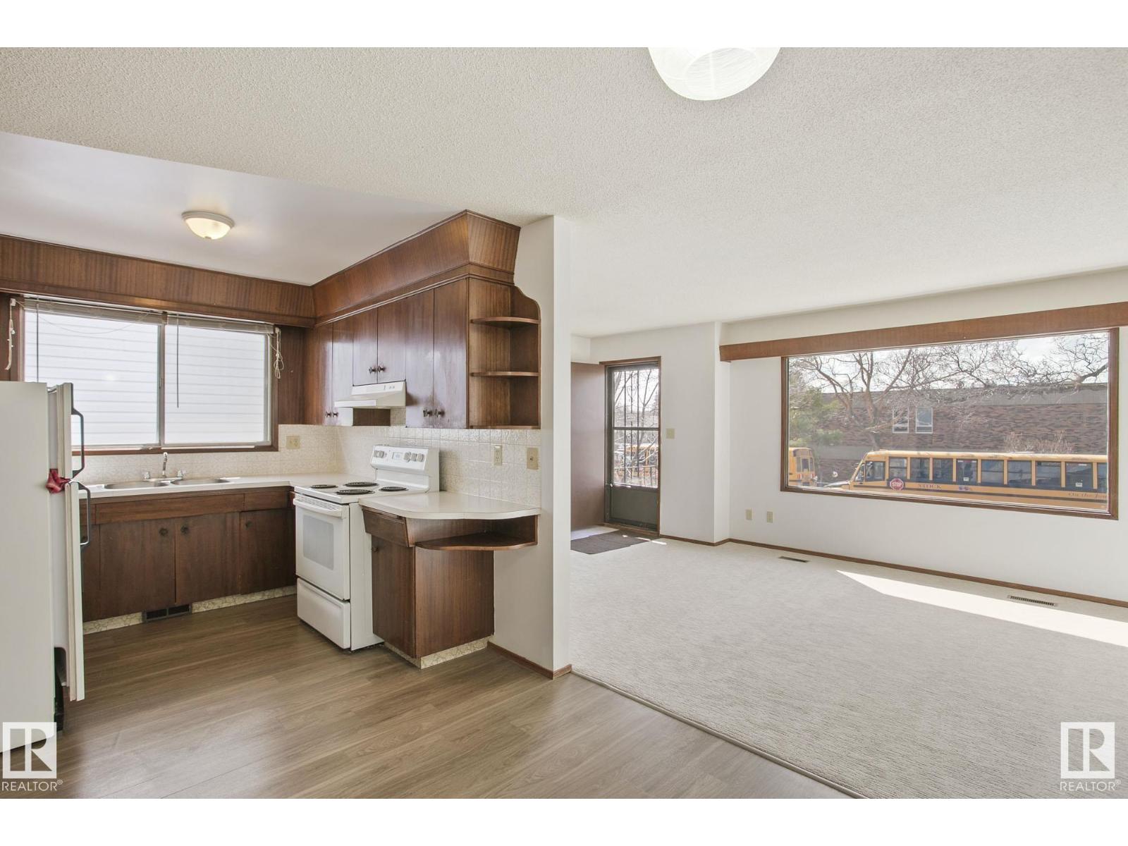 8823-8825 95 ST NW - Image 58