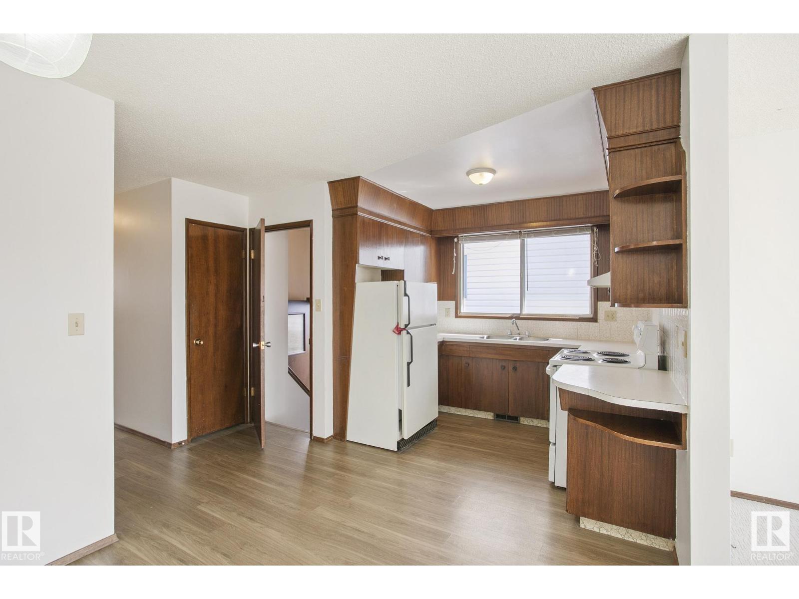 8823-8825 95 ST NW - Image 60