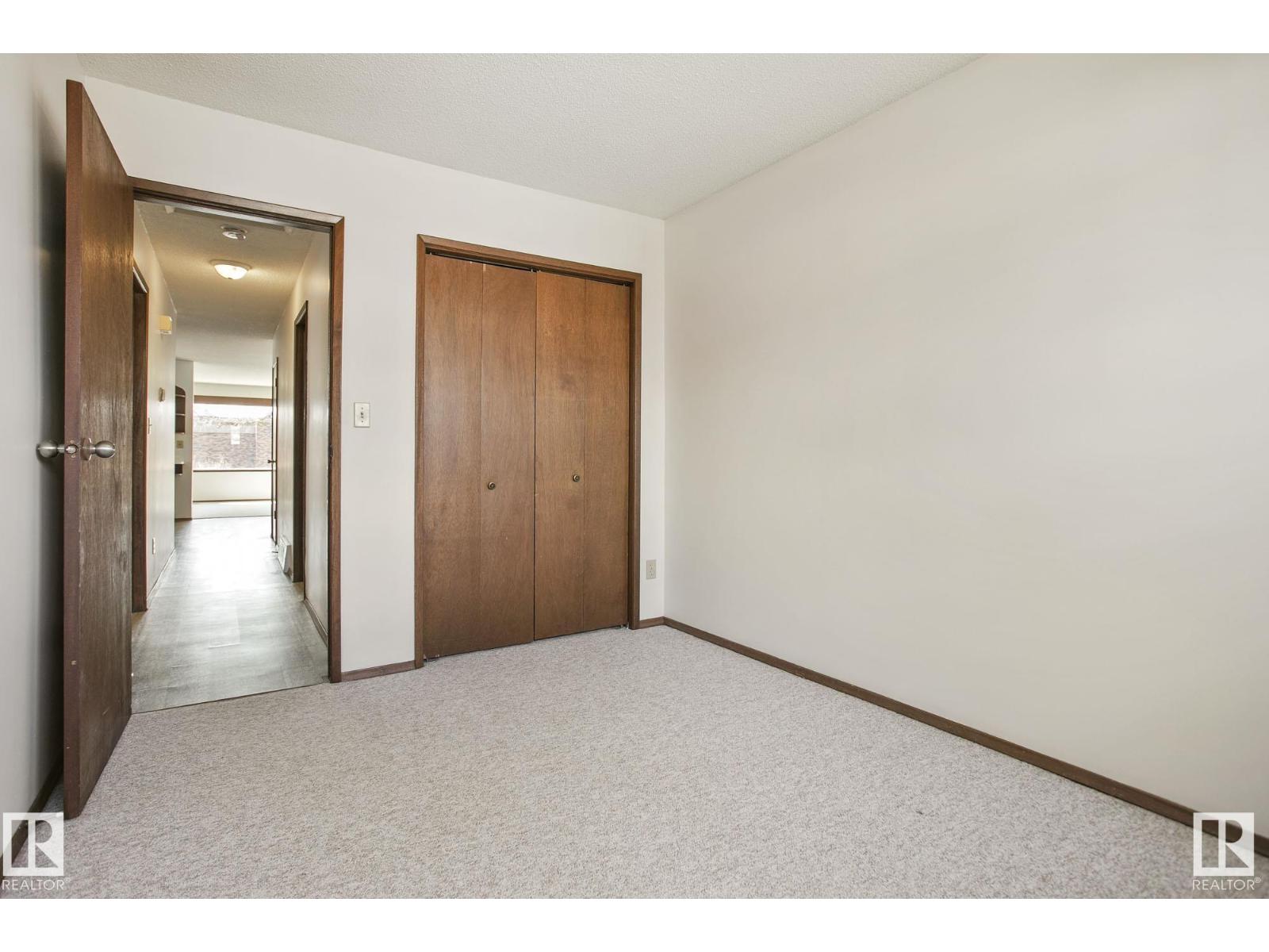 8823-8825 95 ST NW - 63