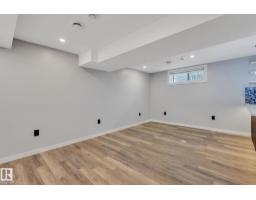 8823-8825 95 St Nw, Edmonton, AB T6C3W6 Photo 10