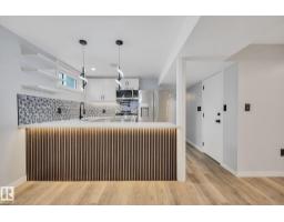 8823-8825 95 St Nw, Edmonton, AB T6C3W6 Photo 12