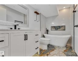 8823-8825 95 St Nw, Edmonton, AB T6C3W6 Photo 18