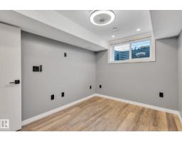 8823-8825 95 St Nw, Edmonton, AB T6C3W6 Photo 22