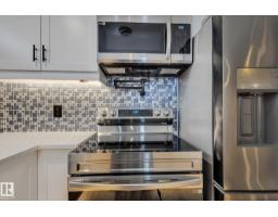 Additional bedroom - 8823-8825 95 St Nw, Edmonton, AB T6C3W6 Photo 7