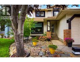 311 Douglasbank Green SE - photo 2