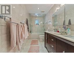 8 Ridgevale Drive, Markham, ON L6B1A8 Photo 17