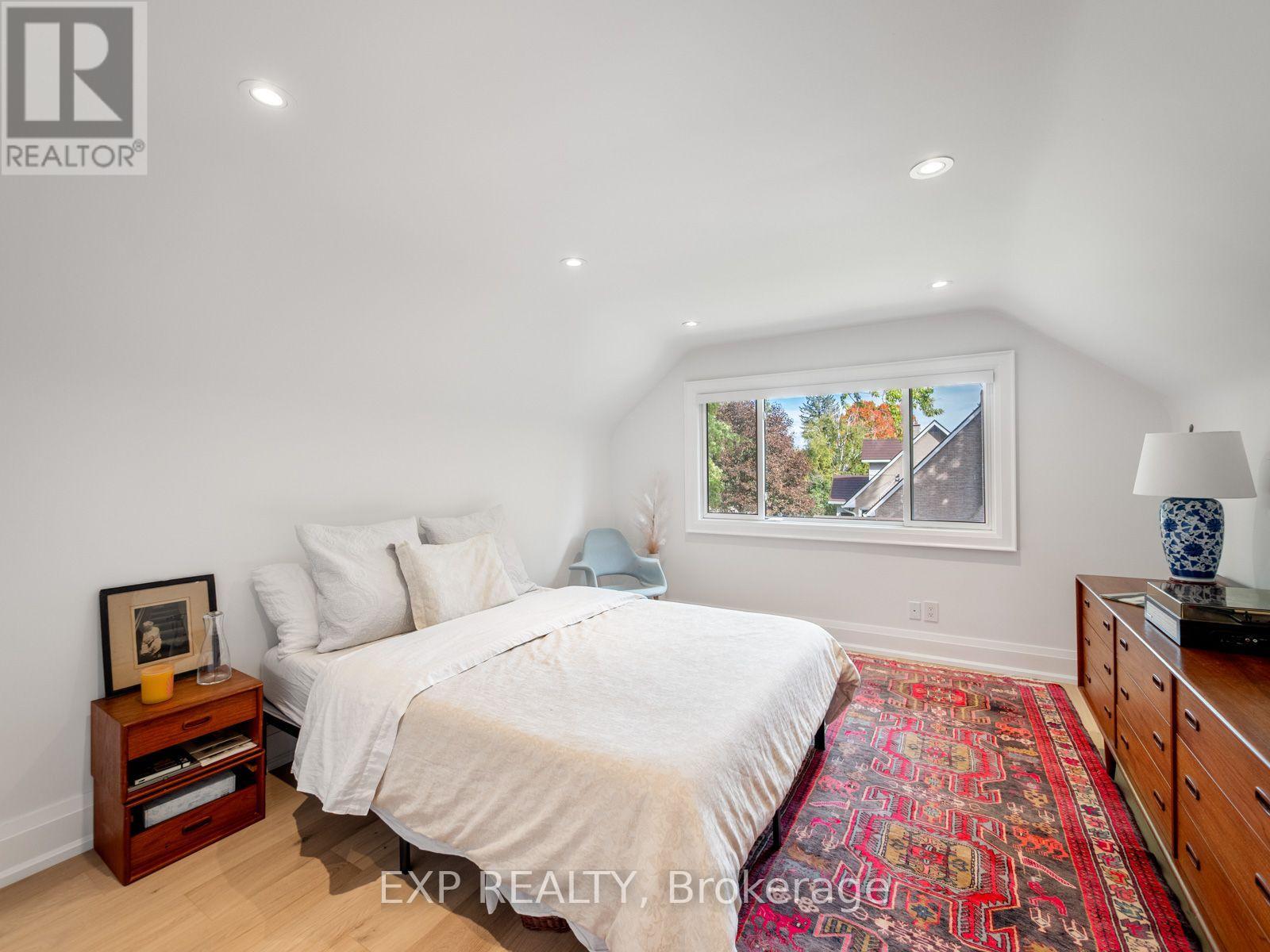 Photo 17 of 25 Morton Avenue, East Gwillimbury (Sharon)