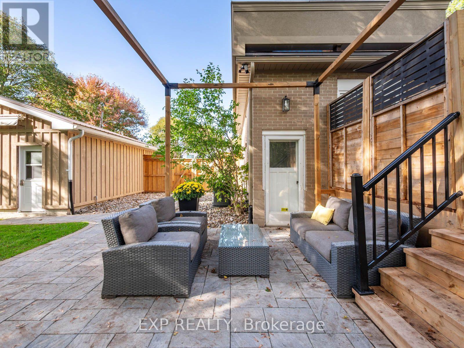 Photo 32 of 25 Morton Avenue, East Gwillimbury (Sharon)