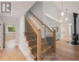 25 Morton Avenue, East Gwillimbury, ON L0G1V0 Photo 15