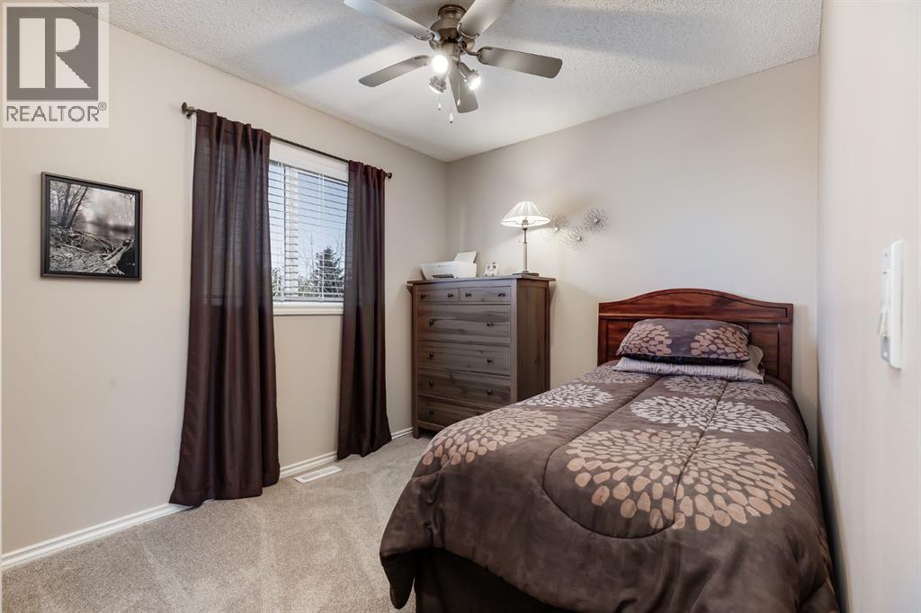 135 Springs Crescent - 26
