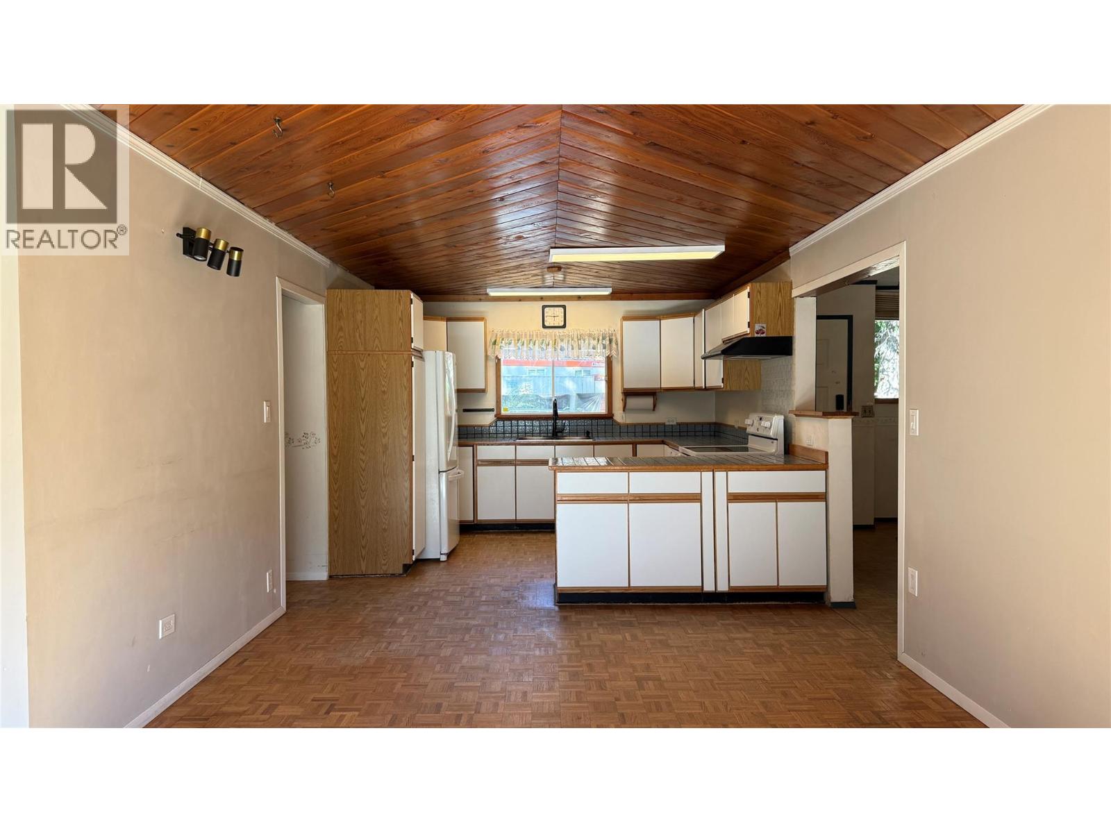 4630 3A Highway - Image 18