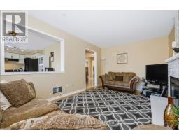Bedroom 3 - 62 Castlehill Crescent, Brampton, ON L6X4E1 Photo 12