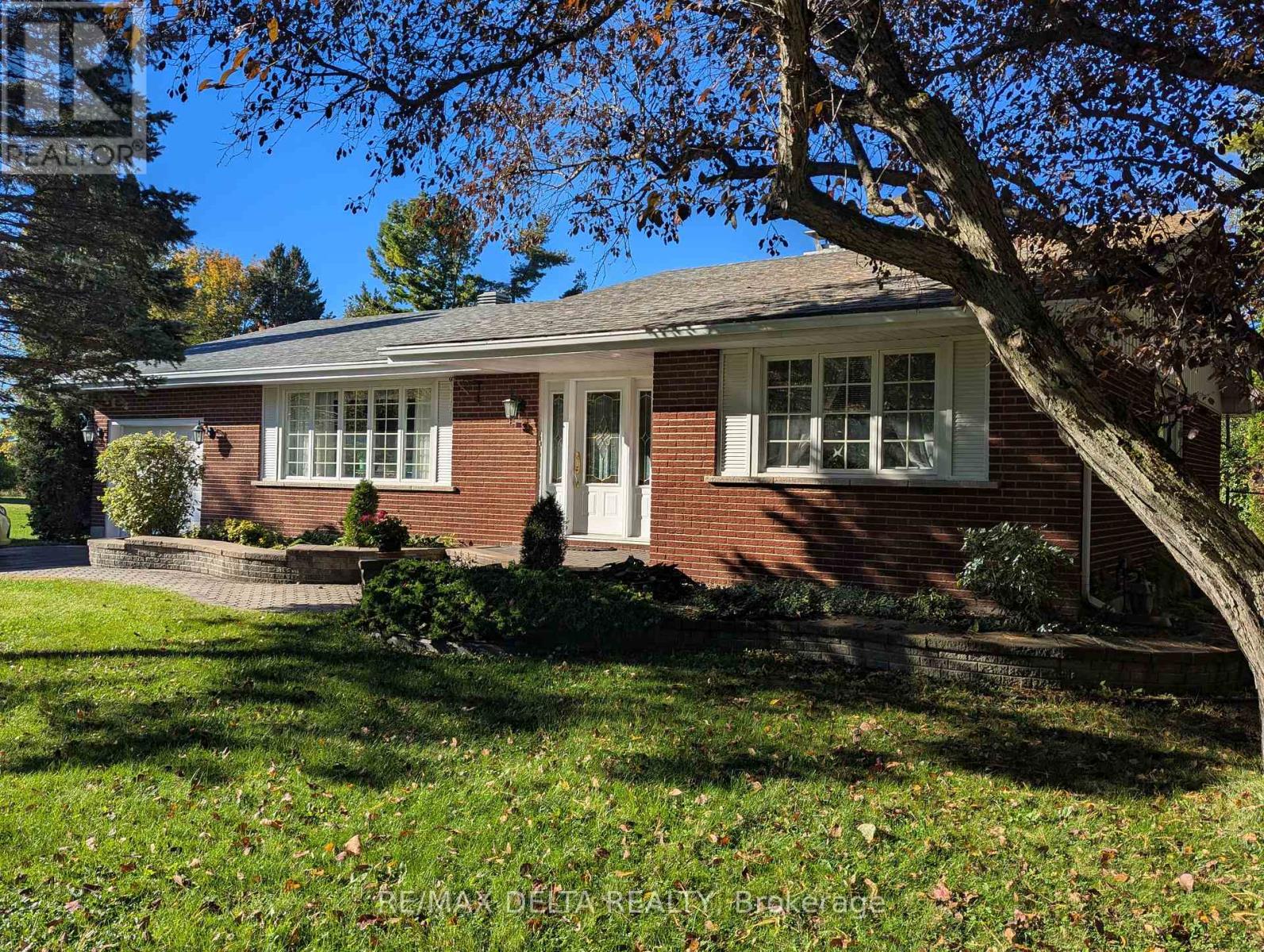 77 FRONT ROAD W - 3
