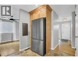 Family room - 1307 56 Avenue Nw, Calgary, AB T2K5M2 Photo 12