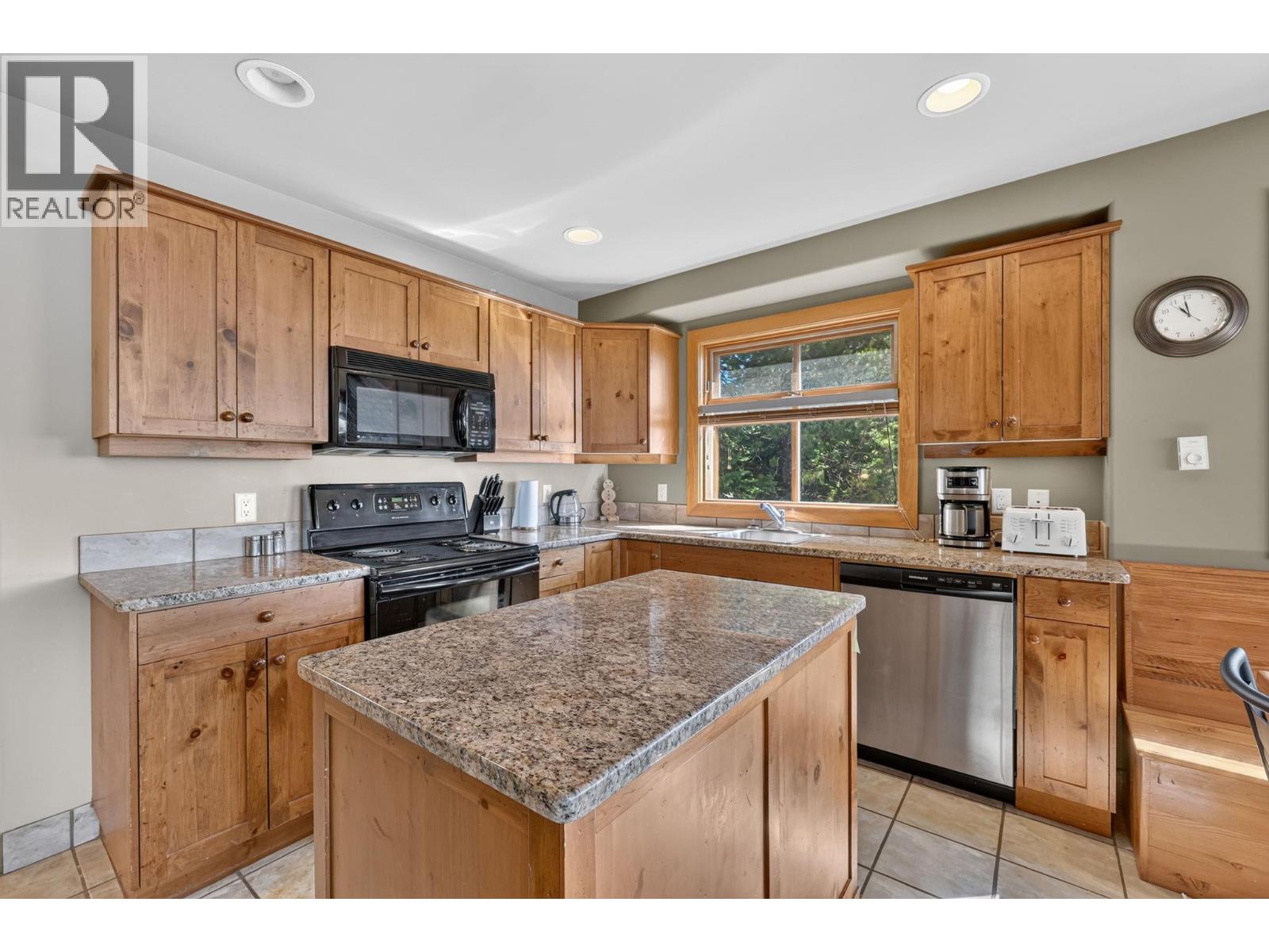 200 Moonshine Crescent Unit 11 photo 17