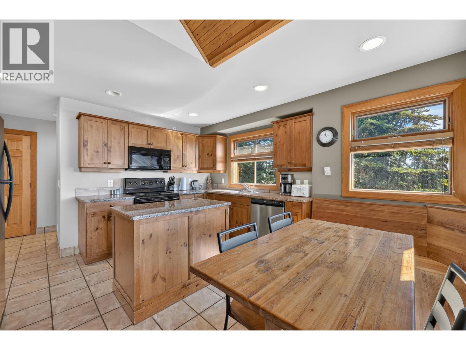 #11 200 Moonshine Crescent - 16