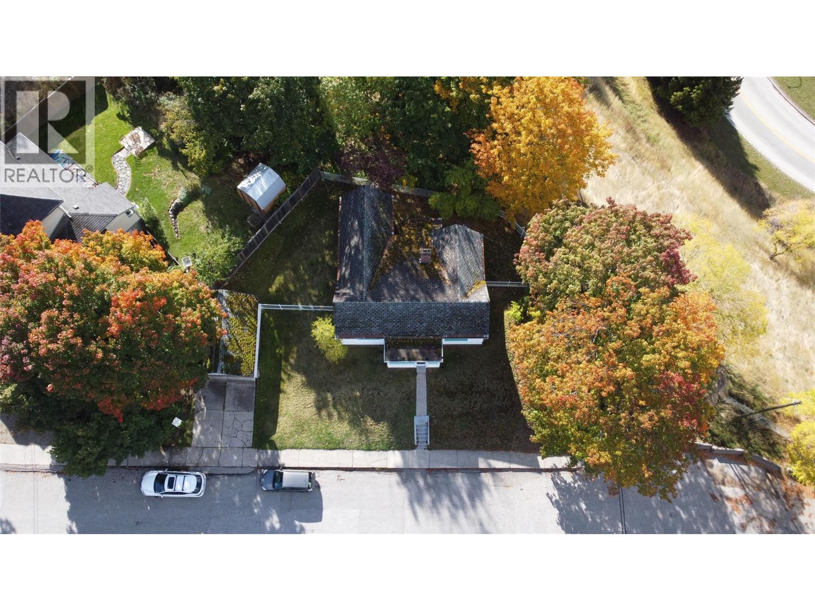 1002 Kootenay Street - 4
