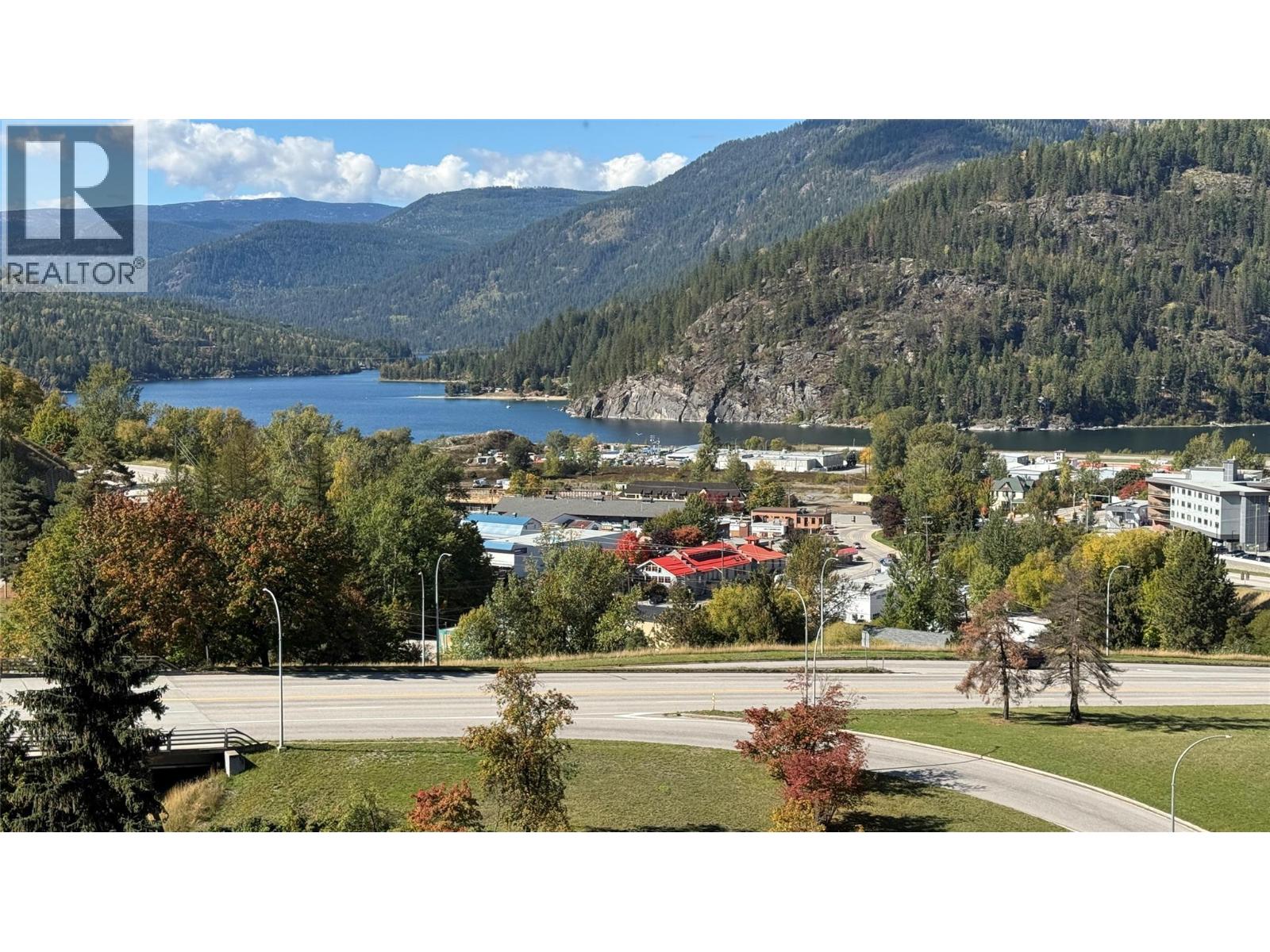 1002 Kootenay Street - 14