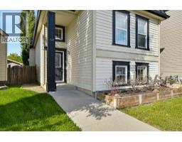 64 Copperfield Rise SE - photo 3