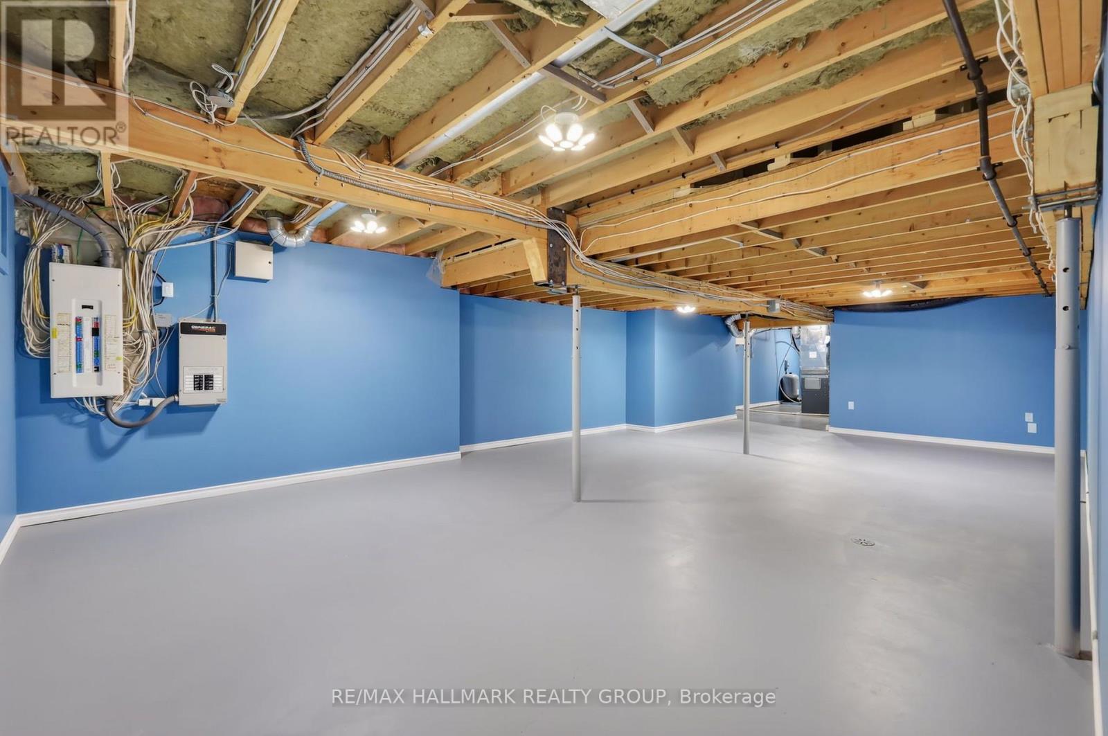 30 KIMBERLY AVENUE - 36