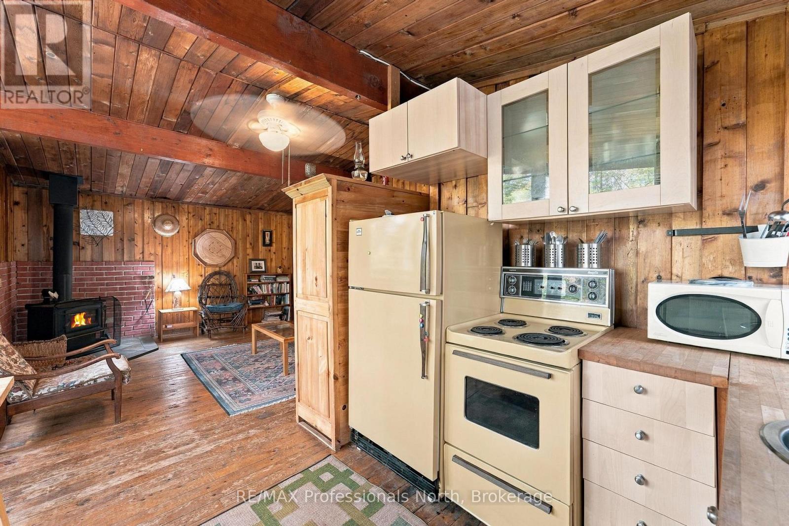 1086 DRAGONFLY LANE - Image 7