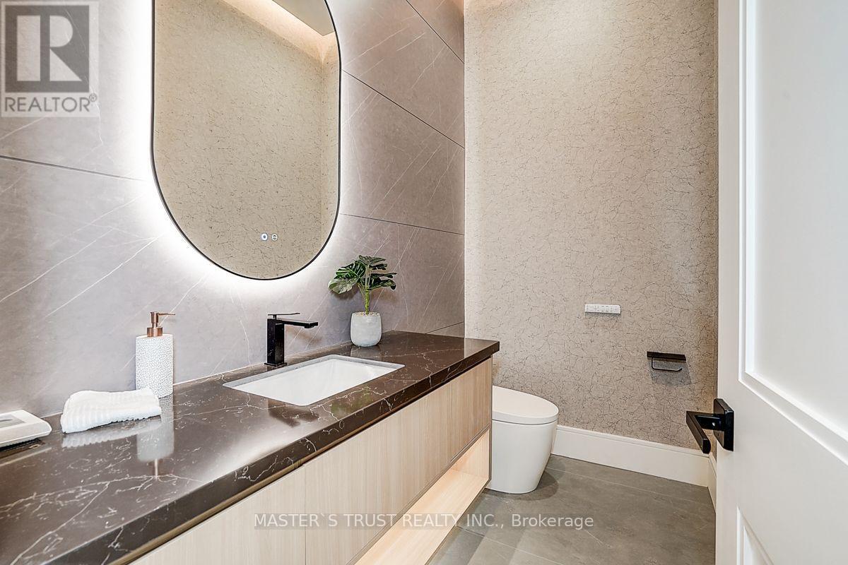 Photo 17 of 202 Carlton Road, Markham (Unionville)