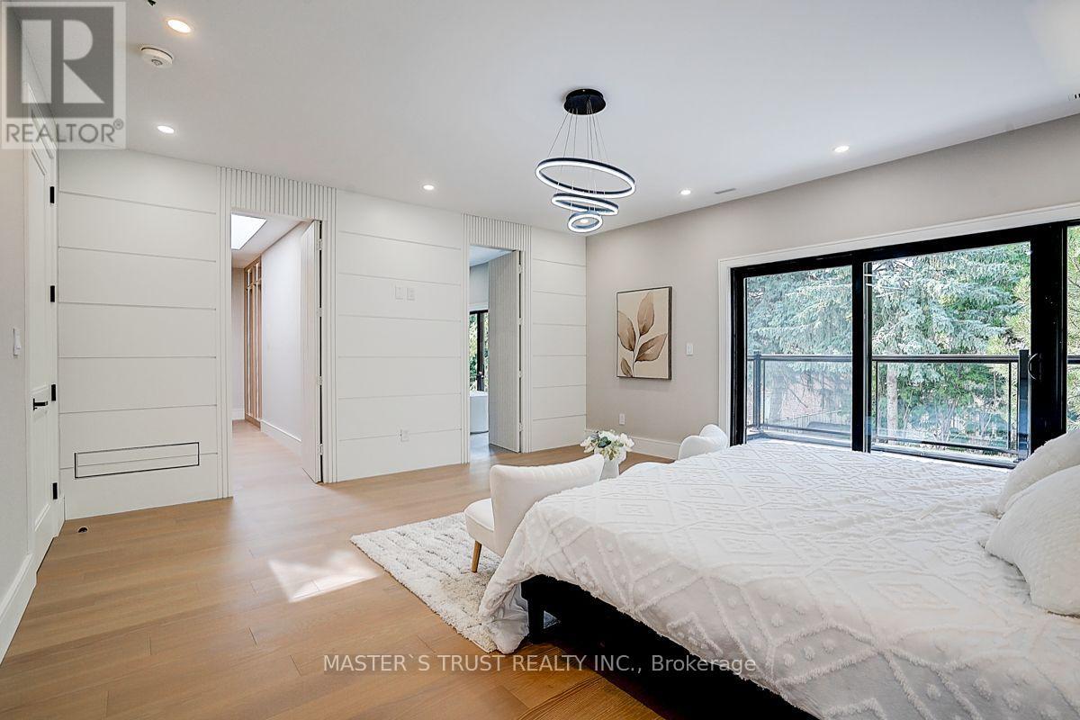 Photo 29 of 202 Carlton Road, Markham (Unionville)