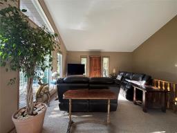 18 Hawthorne Drive, Killarney, MB R0K1G0 Photo 14