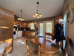 18 Hawthorne Drive, Killarney, MB R0K1G0 Photo 17
