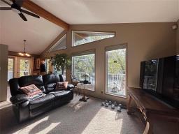 18 Hawthorne Drive, Killarney, MB R0K1G0 Photo 15