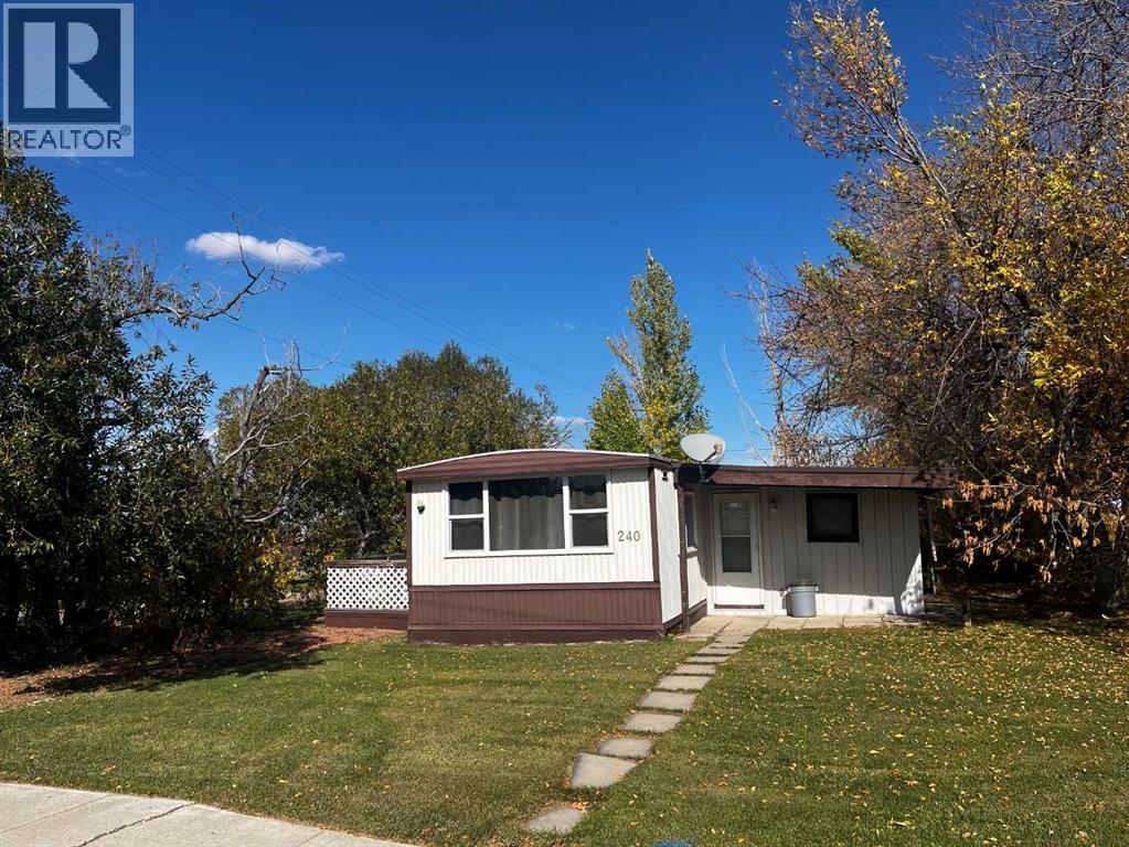 240 2 Avenue W, Hussar, Alberta, T0J1S0