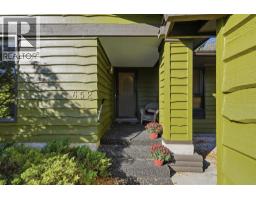 652 Oakwood Place Sw, Calgary, AB T2V0K5 Photo 18