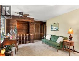 3pc Bathroom - 652 Oakwood Place Sw, Calgary, AB T2V0K5 Photo 9