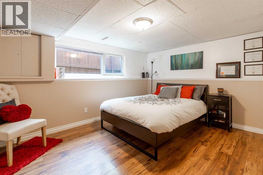 49 Iroquois Crescent W - 30