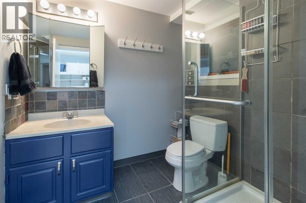 49 Iroquois Crescent W - 33