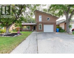 49 Iroquois Crescent W - photo 2