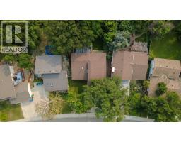 49 Iroquois Crescent W - photo 48