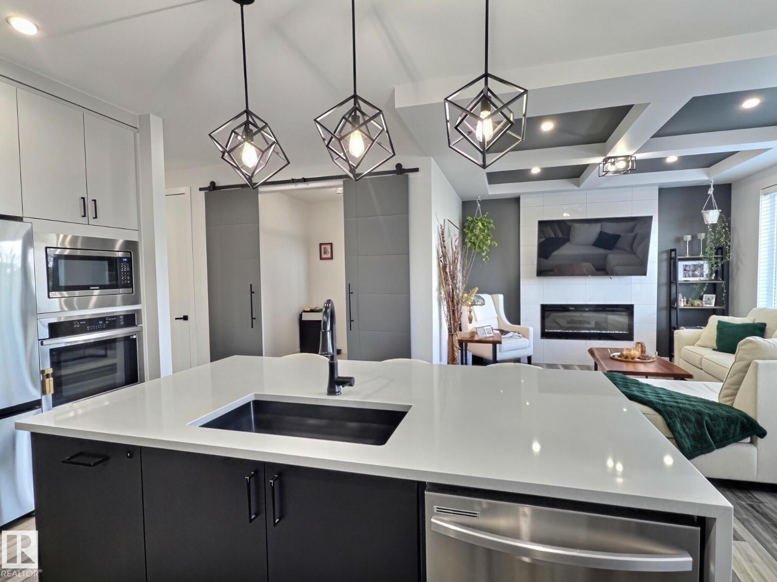 20944 128 AV NW - 6
