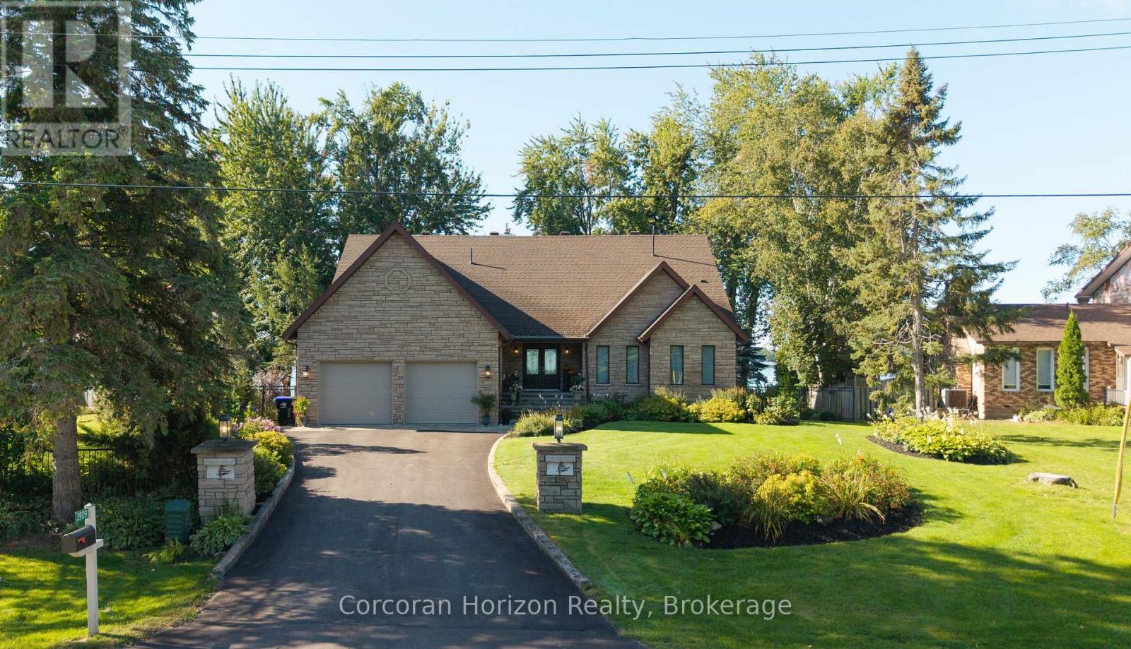 3909 TREELINE DRIVE - 44