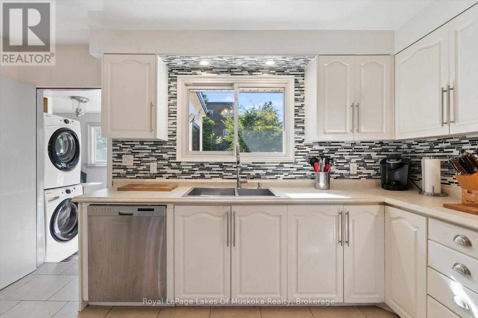 135 MUSKOKA BEACH ROAD - Image 14