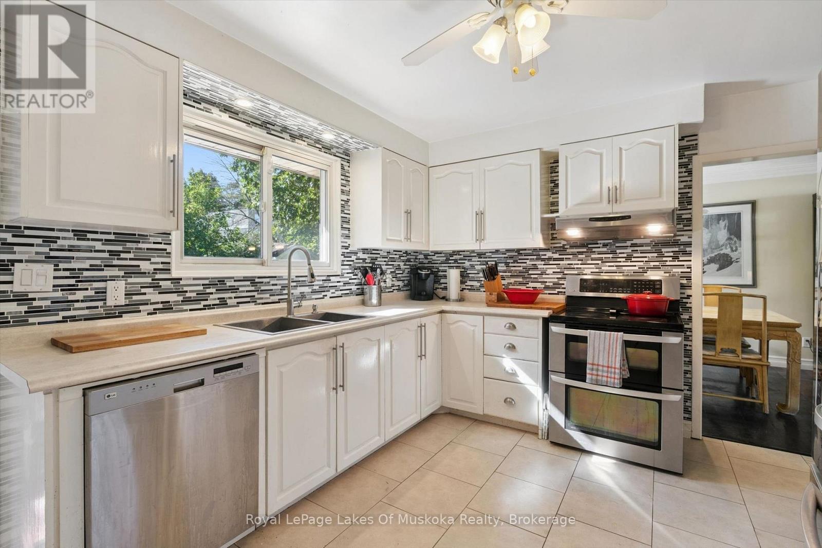 135 MUSKOKA BEACH ROAD - Image 15