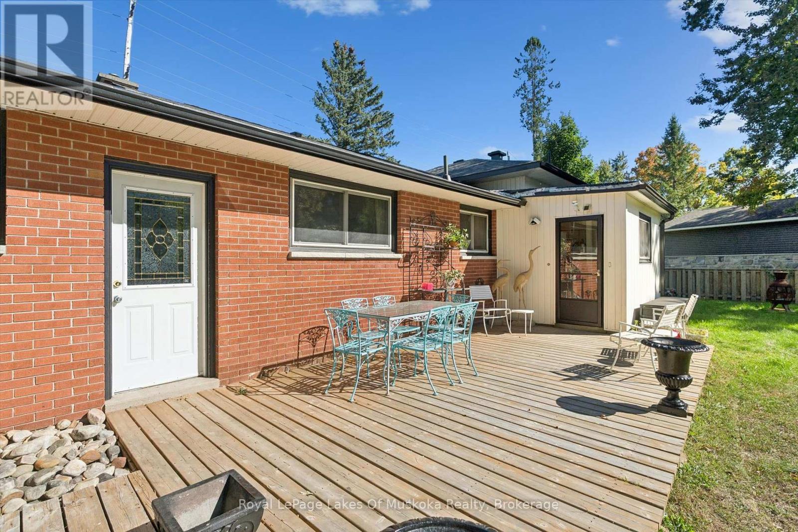 135 MUSKOKA BEACH ROAD - 33